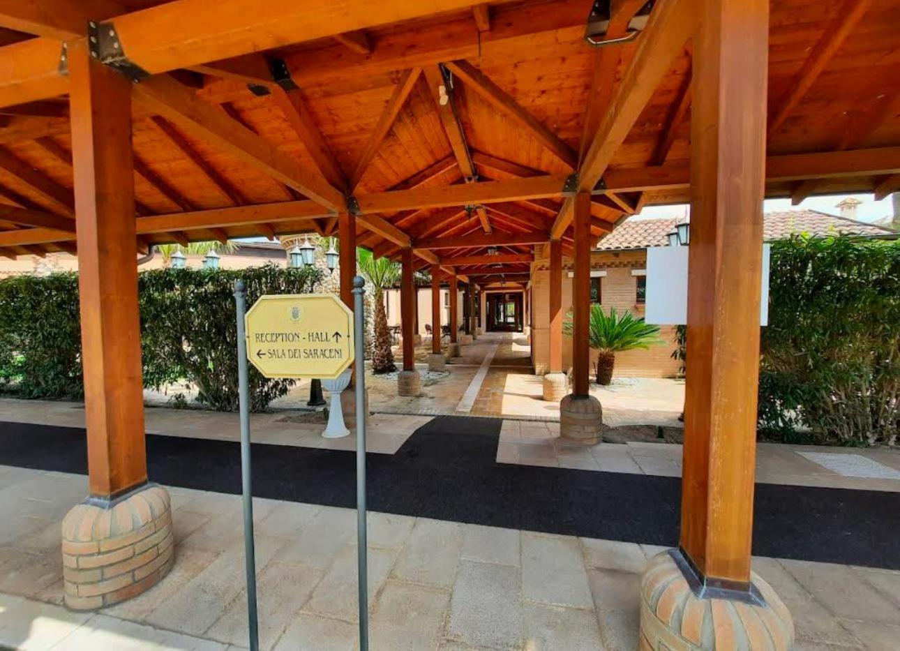 Grand Hotel Vigna Nocelli Lucera Bagian luar foto