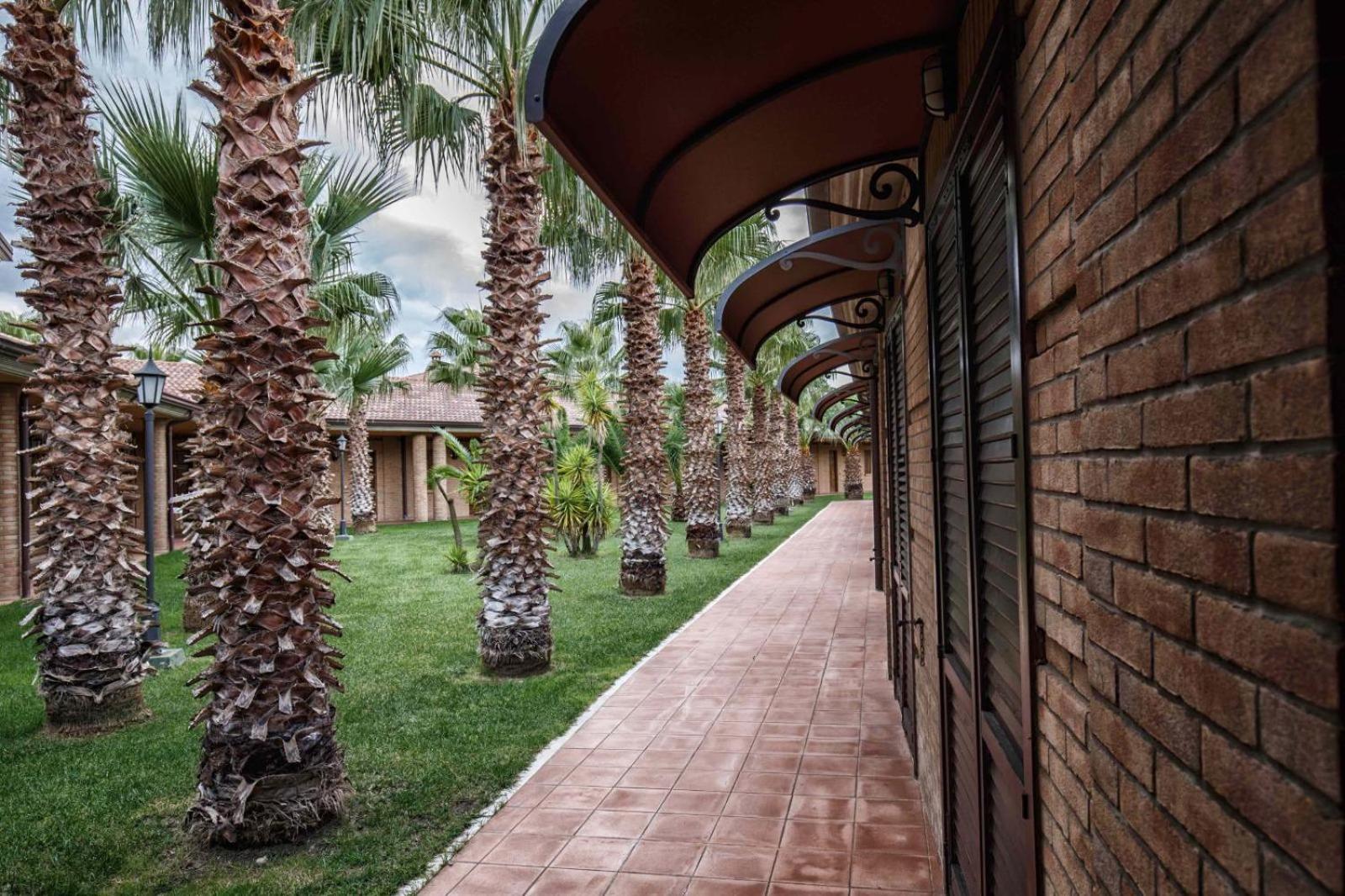 Grand Hotel Vigna Nocelli Lucera Bagian luar foto