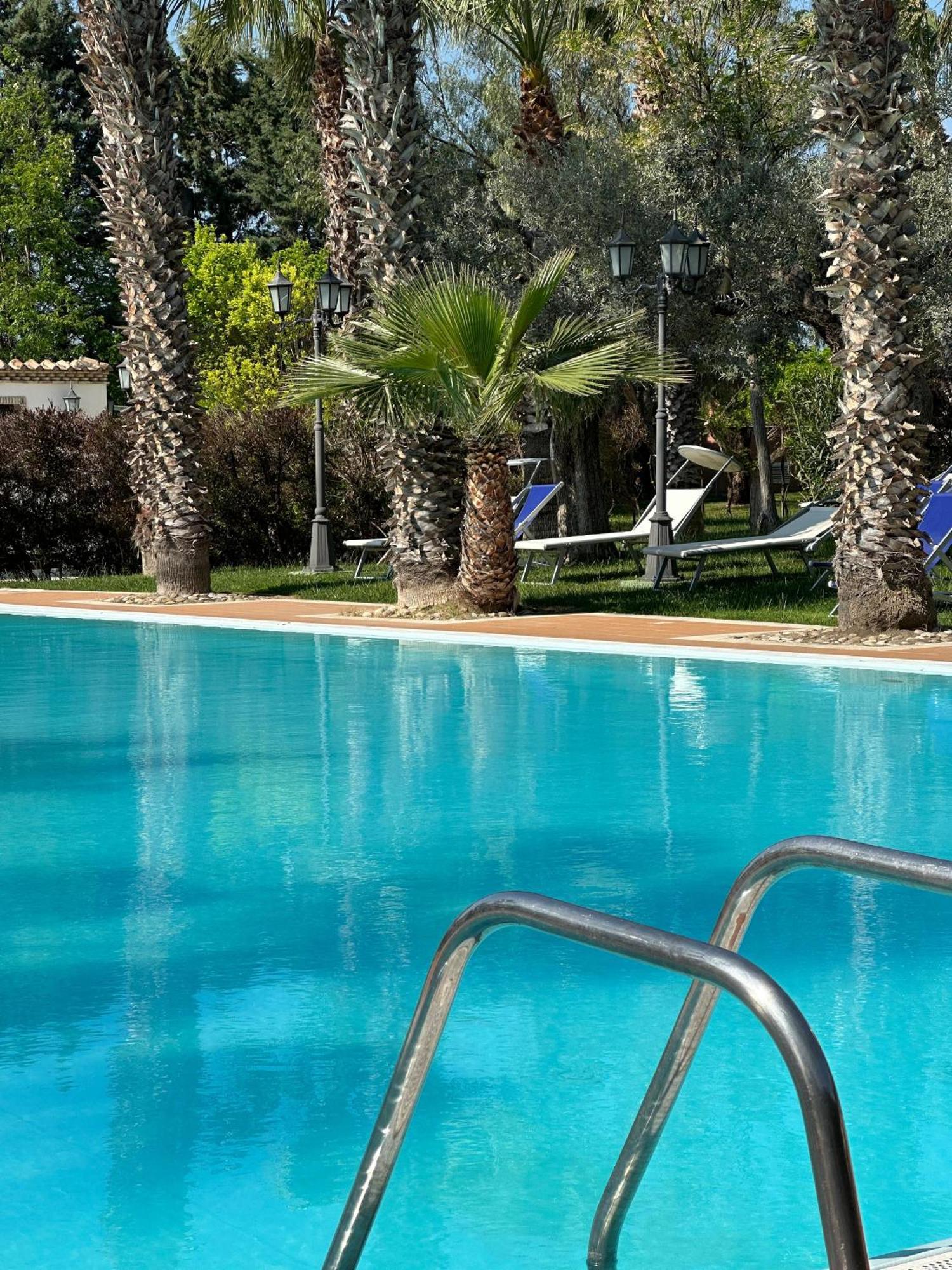 Grand Hotel Vigna Nocelli Lucera Bagian luar foto